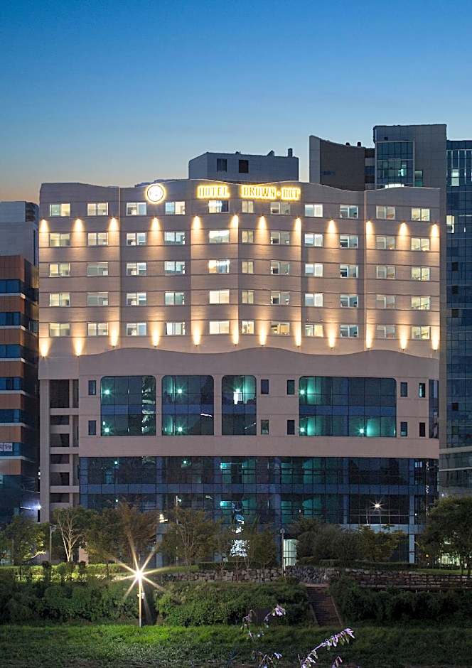 Brown Dot Hotel Chungmugong