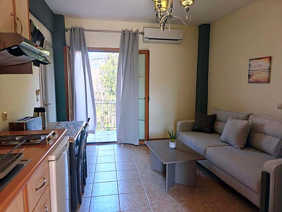 Helen's Studios & Apartments
