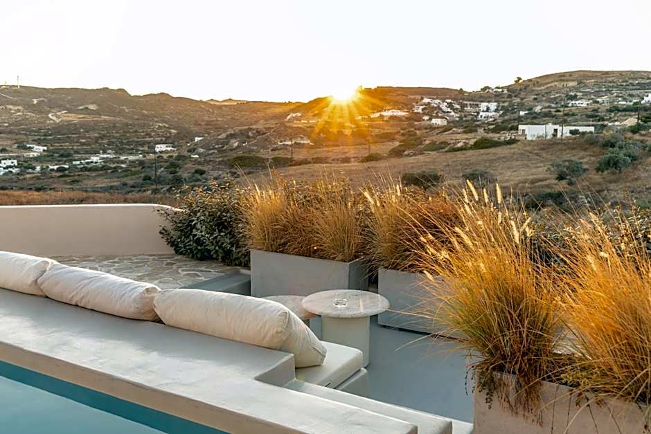 Solus Suites Milos