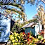 Capri Cabins
