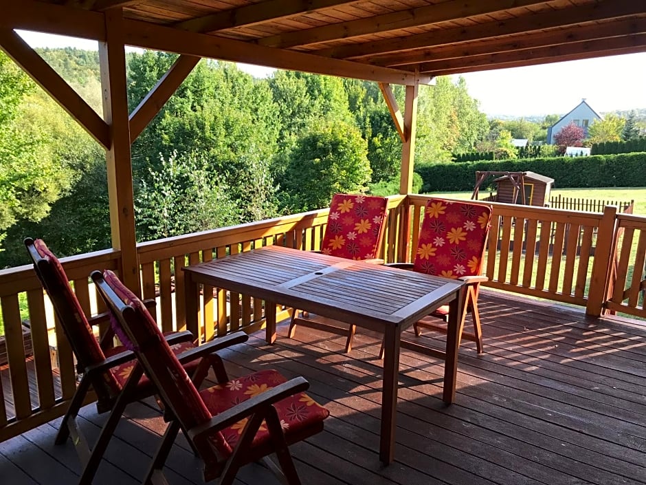 Domek letniskowy "Domek w zieleni" Kaszuby