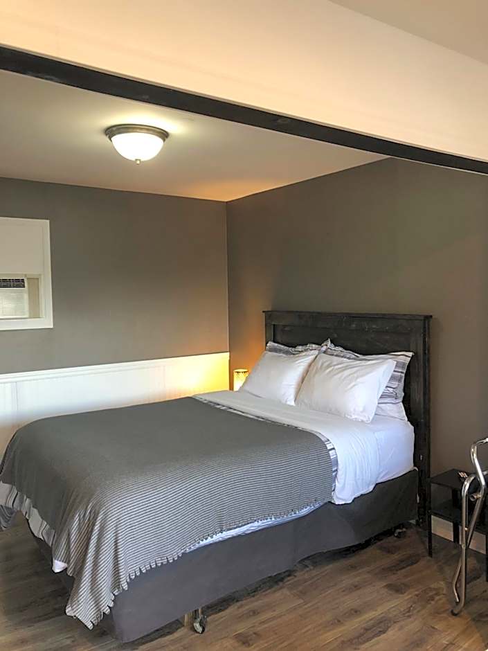 Greenside Motel