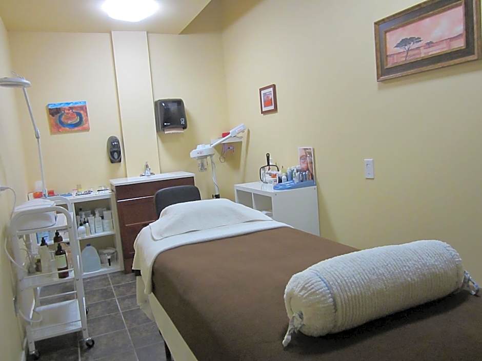 Super 8 by Wyndham West Kelowna BC