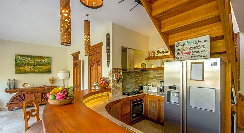 Breezy Point Villas