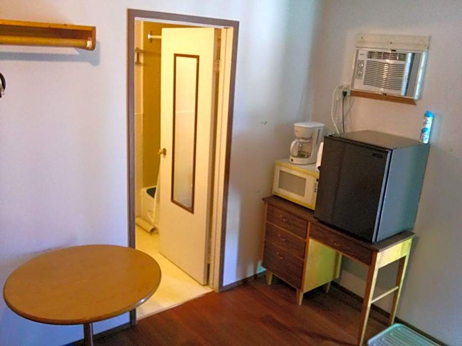 Moosomin Motel