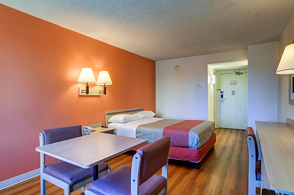 Motel 6-Greenwood Village, CO - Denver - South Tech Center