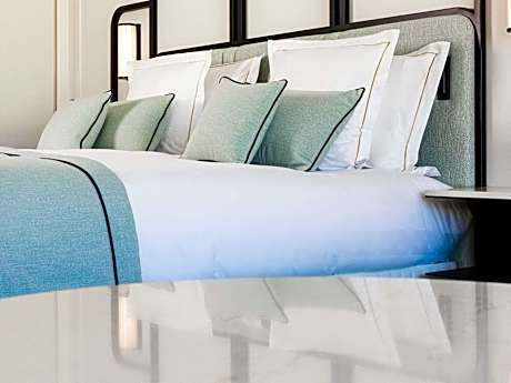 Deluxe Room with City View