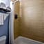 Days Inn by Wyndham Queensbury/Lake George