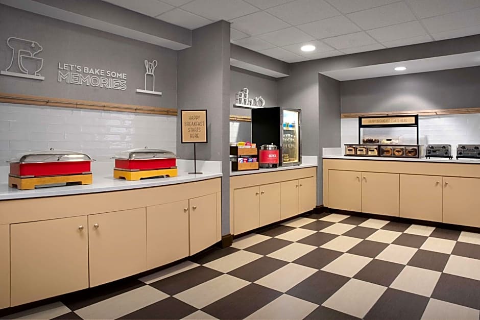 Hampton Inn By Hilton Knoxville-North