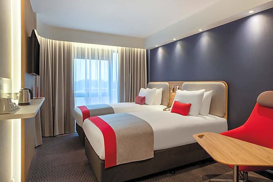 Holiday Inn Express - Cambridge West - Cambourne By IHG