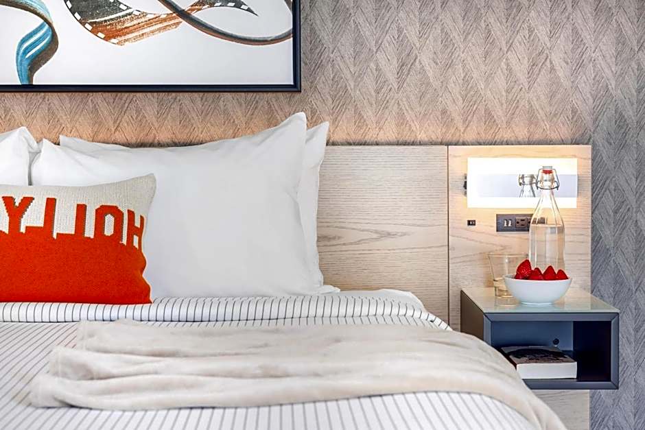 Cambria Hotel Burbank Airport