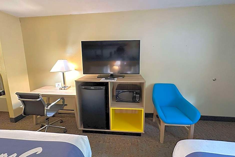 Days Inn by Wyndham Renfro Valley Mount Vernon
