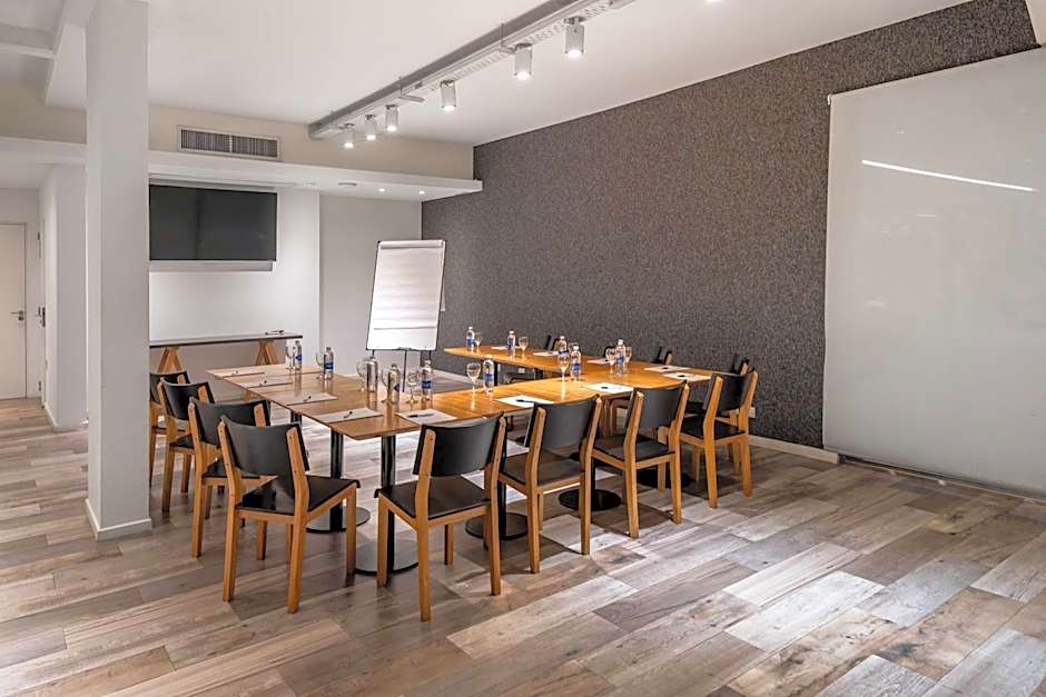 Dazzler by Wyndham Polo