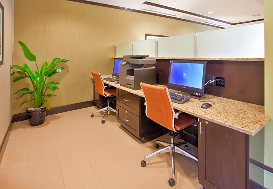 Holiday Inn Express Hotel And Suites St Joseph By IHG