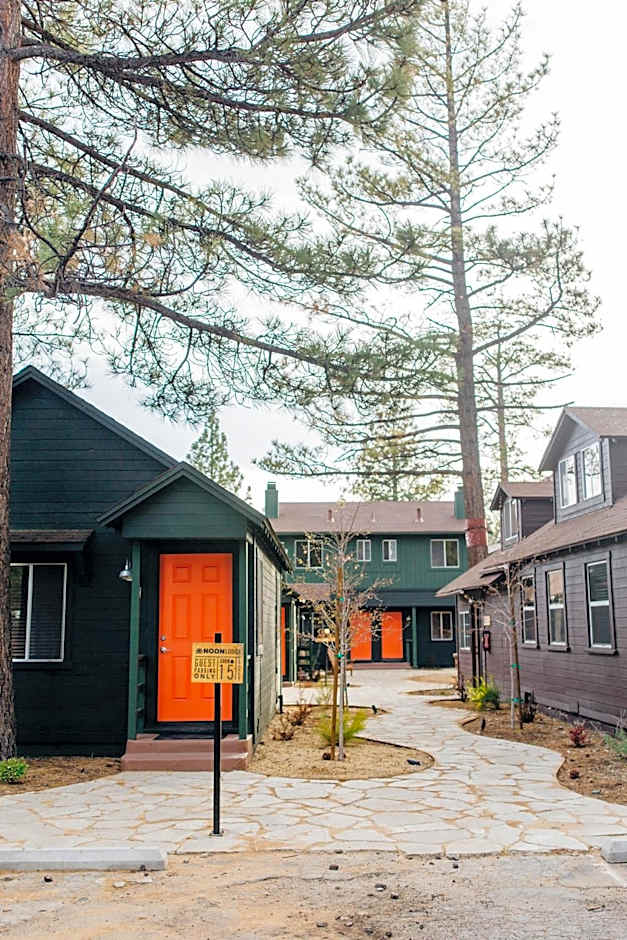 Noon Lodge