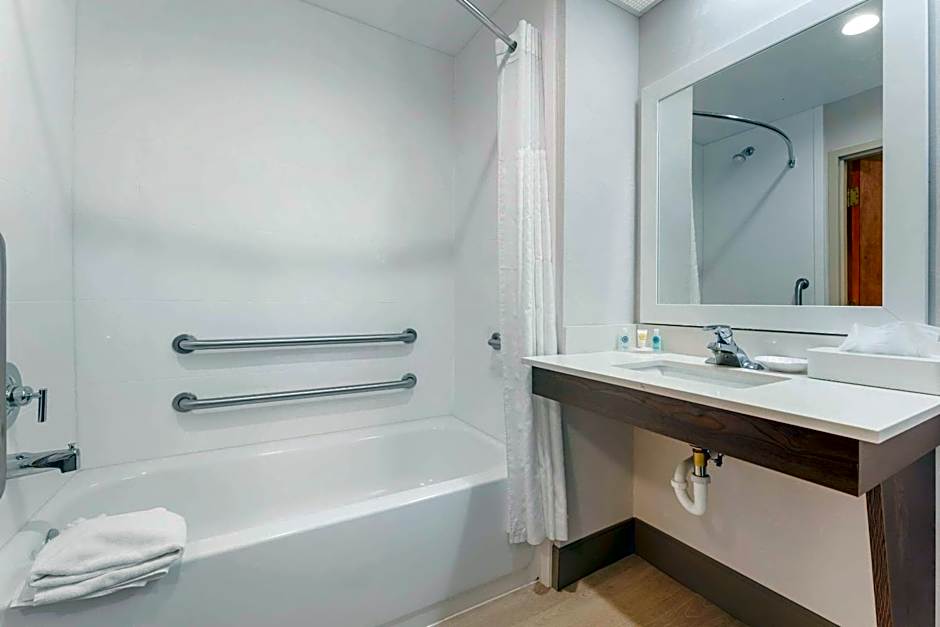 Comfort Inn & Suites Lavale