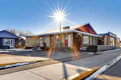 Hotel Bethel - Fort MacLeod, AB