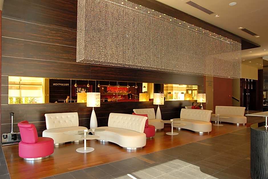 Golden Tulip Ana Dome Hotel