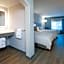 Holiday Inn Express Lathrop - South Stockton By IHG