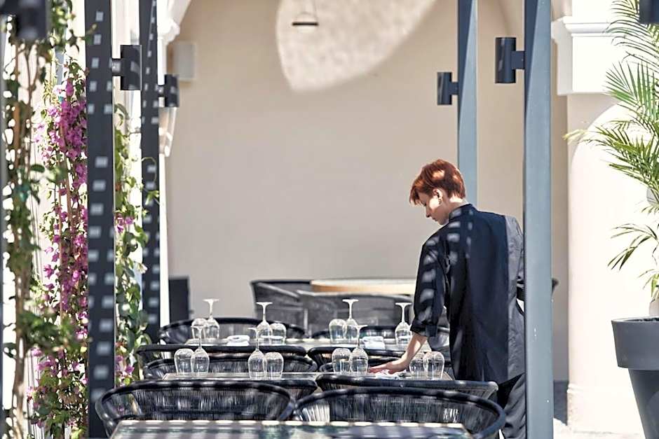 Katikies Garden Santorini - The Leading Hotels Of The World