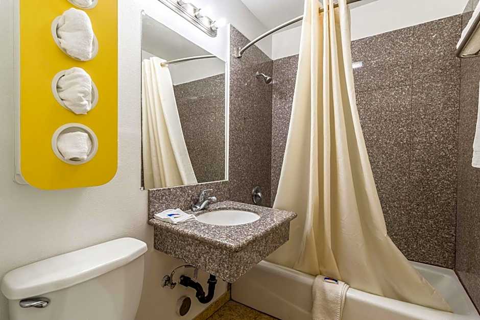 Motel 6-Blythe, CA - South