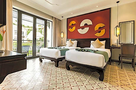 Deluxe Twin Room with Balcony