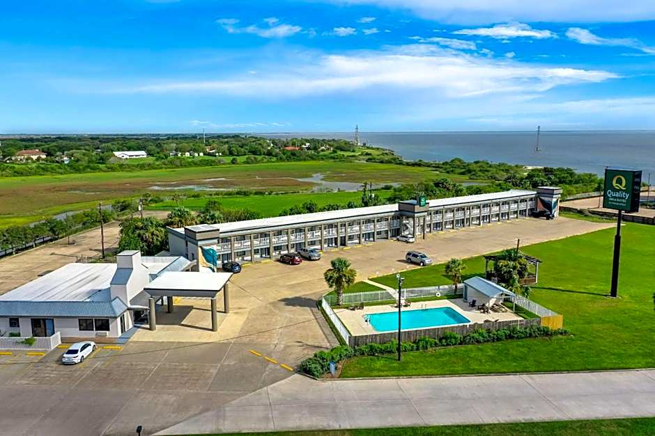 Quality Inn & Suites Port Lavaca near Lighthouse Beach