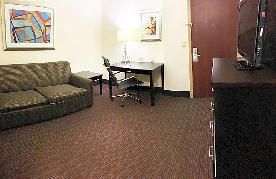 Holiday Inn Express Hotel & Suites Gainesville By IHG