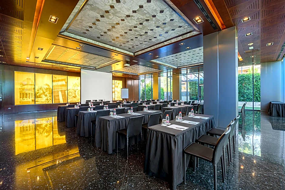 Hotel Maydrit Airport