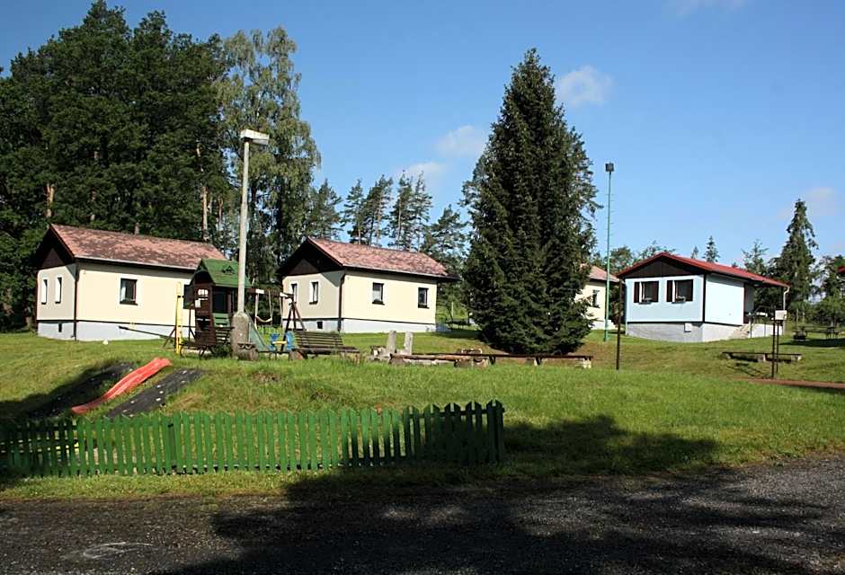 Nad rybníkem Hnačov - rodinný rekreační areál