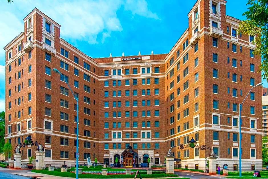 The Raphael Hotel, Autograph Collection by Marriott