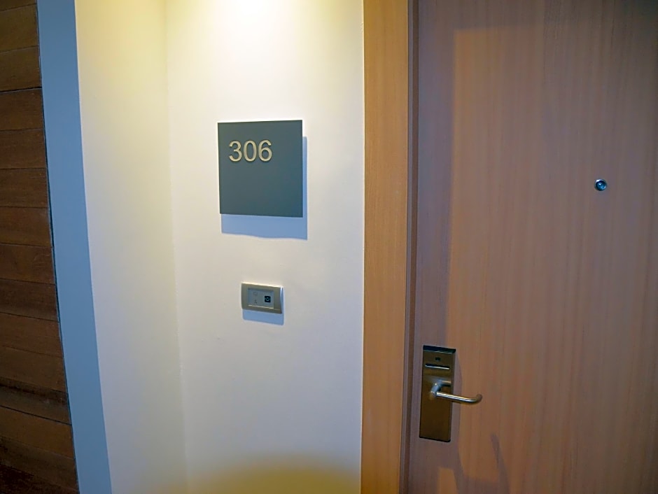 The Scenery City Hotel