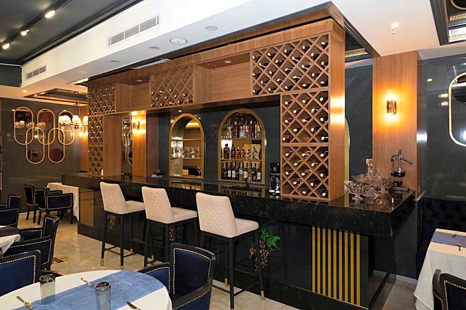 leslion luxury hotel