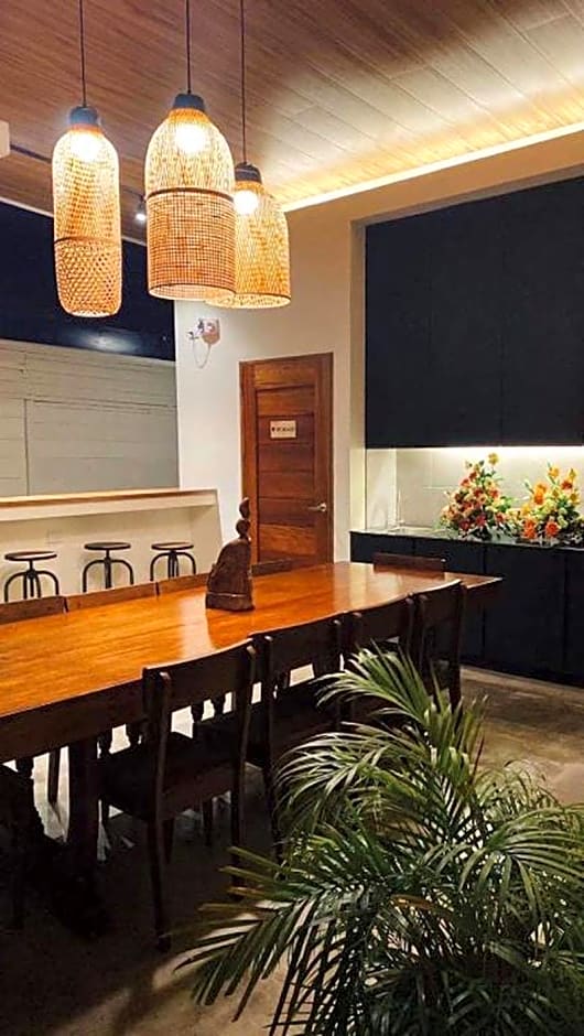 Ceda Guest House by HiveRooms