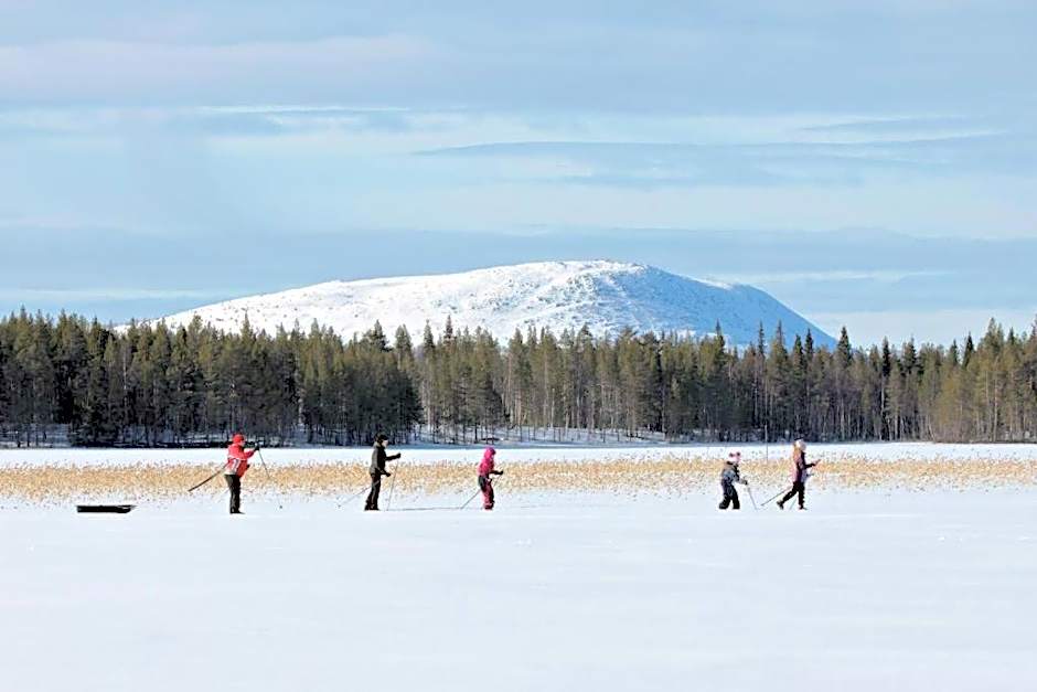 Rafi - The Village of Silence, Aurora Cabin 3