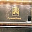 Pyramid Front Hotel