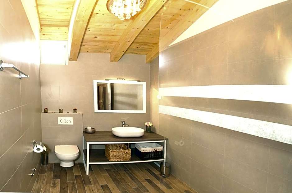 Aspalathos Residence