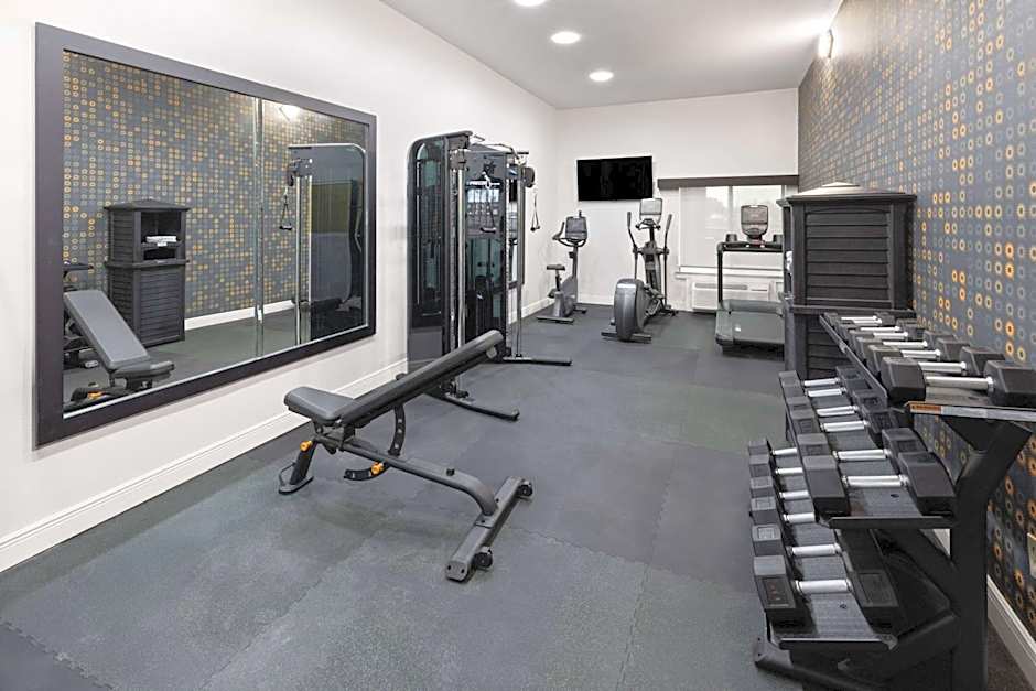La Quinta Inn & Suites by Wyndham Angleton