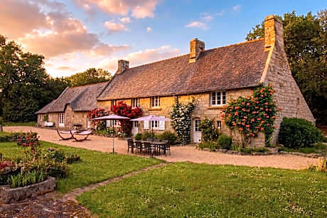 KERBELEG, ferme-manoir du XVè siècle, chambres grand confort