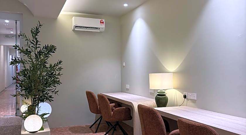 Asimmy Hotel