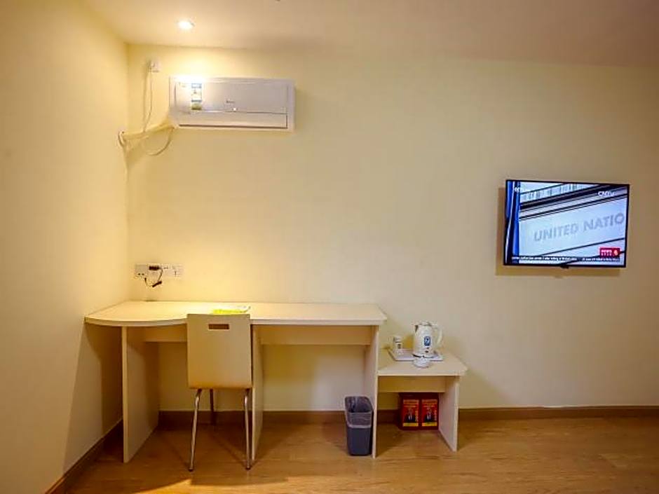 7 Days Inn Yunfu Bus Terminal Yihua International Plaza