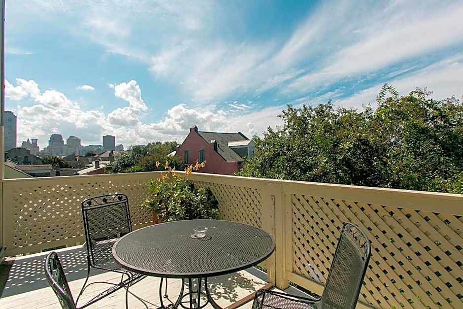 Lafitte Hotel & Bar