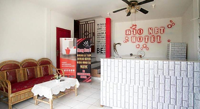 RedDoorz near Mal Abepura