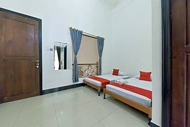 RedDoorz Syariah near Dago Pakar 2