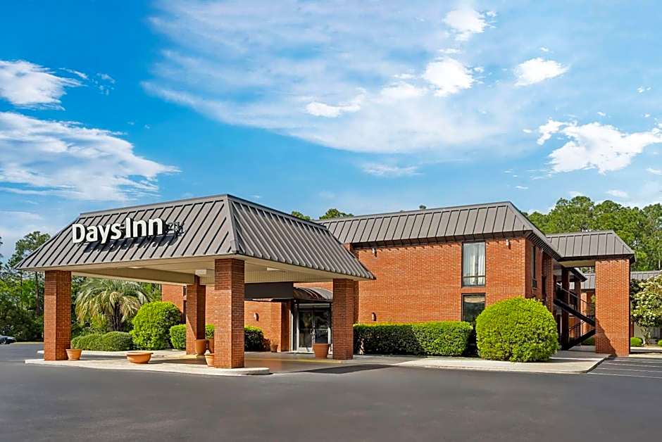 Days Inn by Wyndham Statesboro