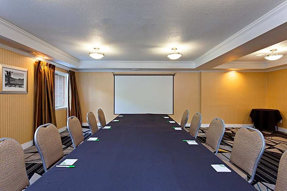 Holiday Inn & Suites San Mateo - SFO By IHG