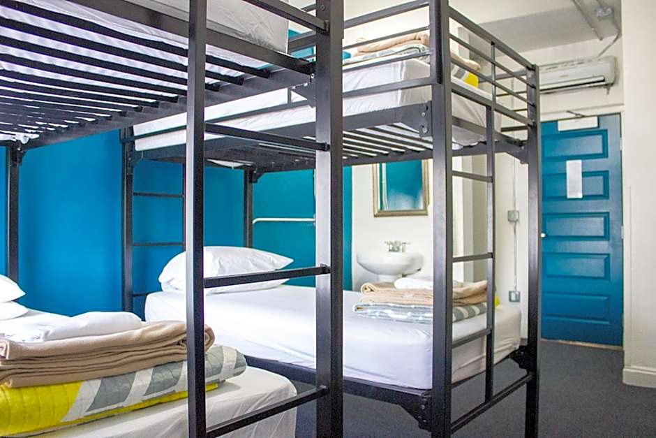 11th Avenue Hostel