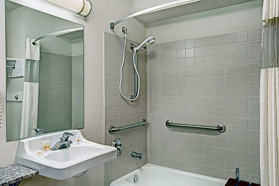 Days Inn & Suites by Wyndham Page Lake Powell