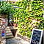 Hôtel Restaurant Les Remparts