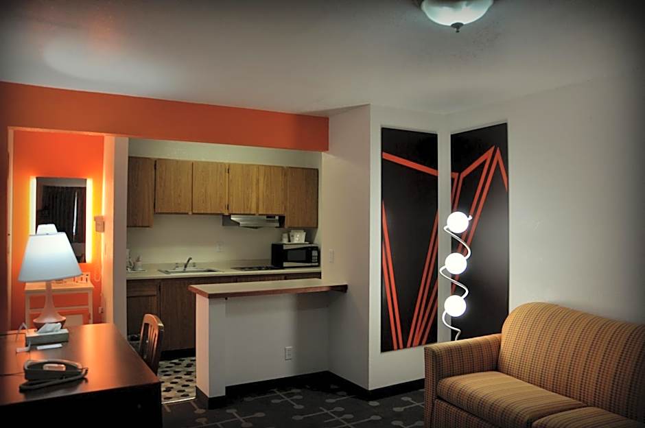 Howard Johnson by Wyndham Roseburg